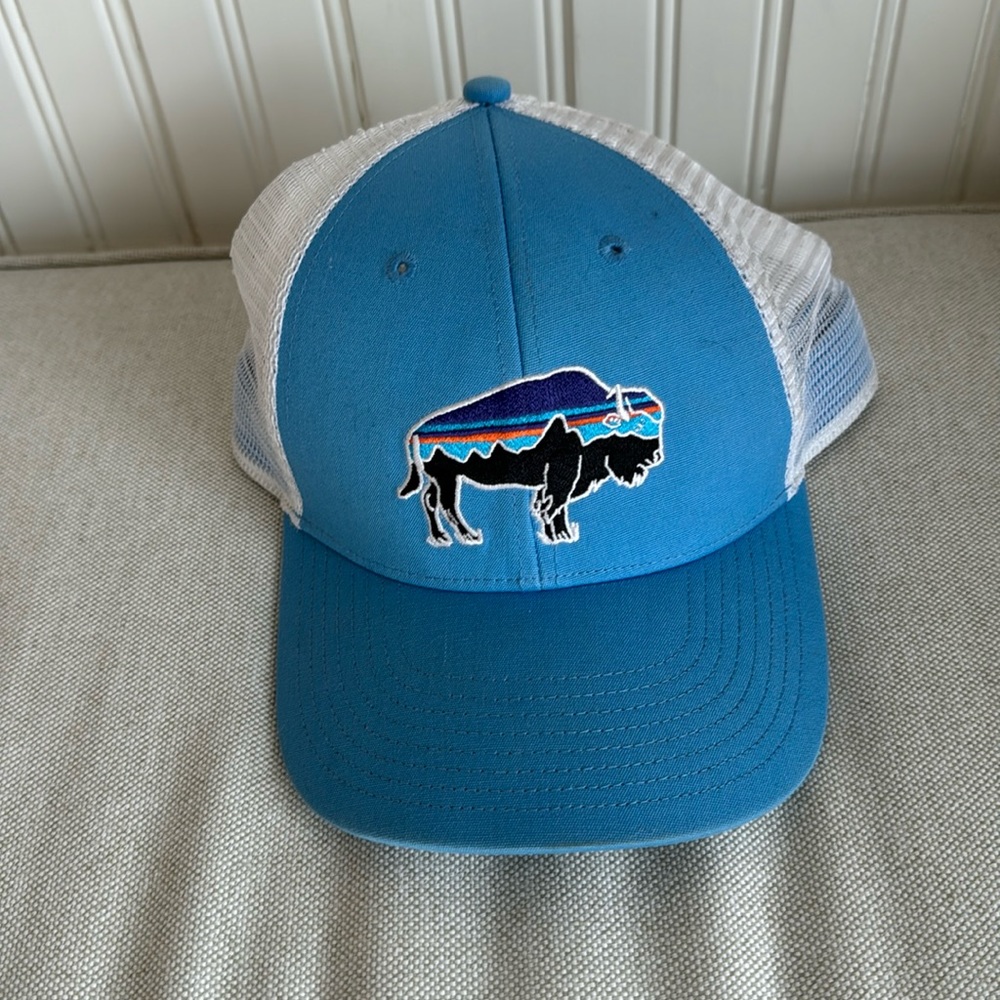 Patagonia o/s snap back hat. new